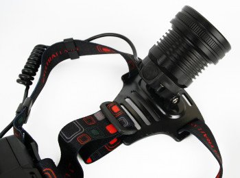 Фонарь налобный аккумуляторный лазеродиодный Ultraflash E1335